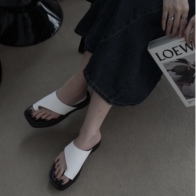 25 STUDIO Dép nữ đế bánh mì xỏ ngón Flatform Sandals