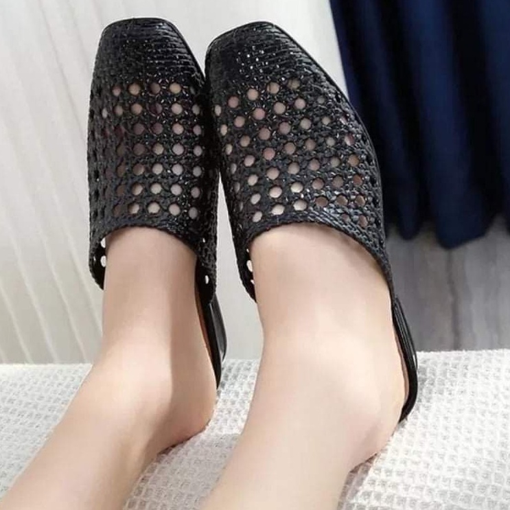 DÉP SỤC NHỰA DẺO LỖ ĐI MƯA 2 KIỂU ĐẾ 4CM