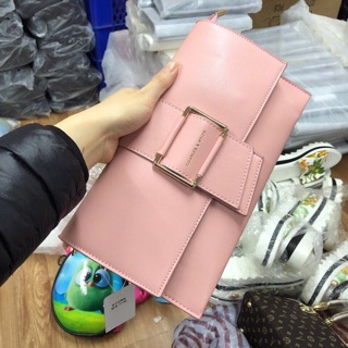 Clutch cầm tay CK dáng đẹp !
