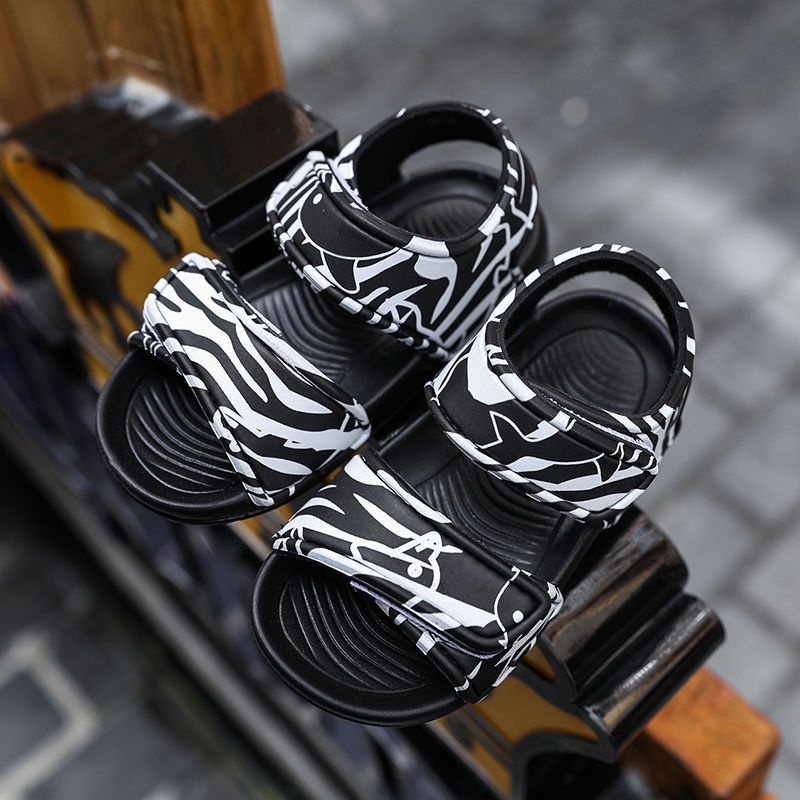 Xăng đan Đế Mềm Dạ Quang Thời Trang Đi Biển Cho Bé