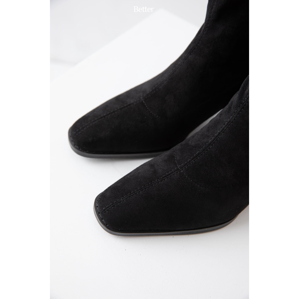 Boot da lộn mũi vuông nhọn dài, đường chỉ dọc giữa, gót trụ vuông 5cm, Better - 281021001