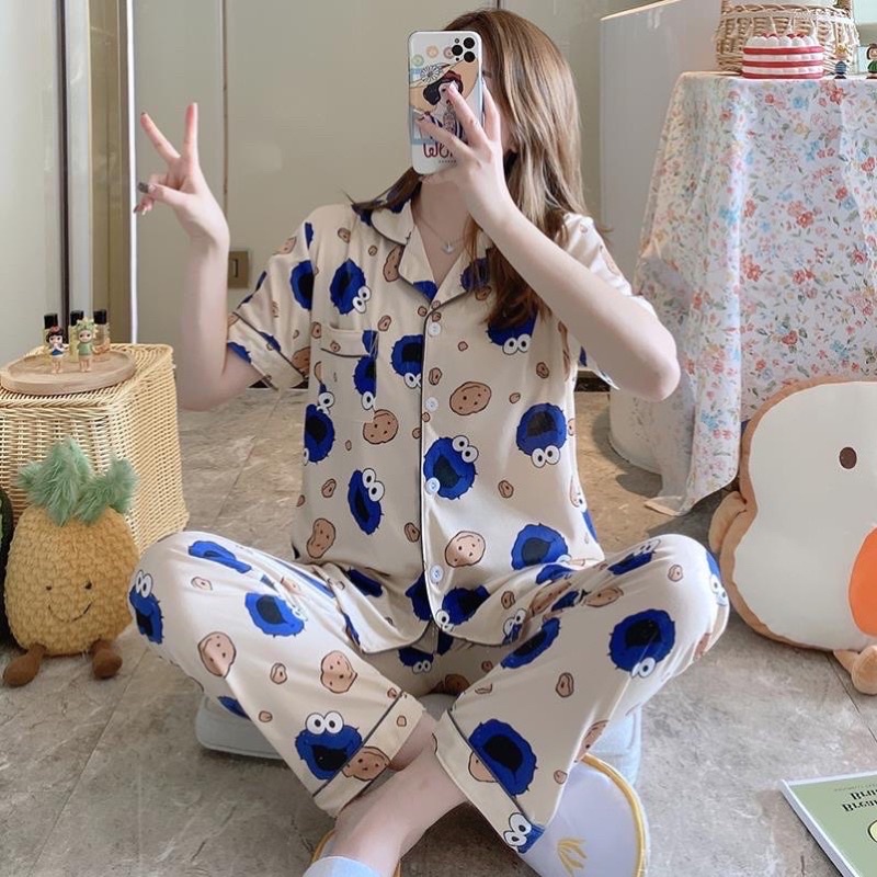 Bộ đồ ngủ pijama nữ cộc tay quần dài chất lụa Kate Thái mềm mịn màu trắng ngà họa tiết hoạt hình đáng yêu - CD0064