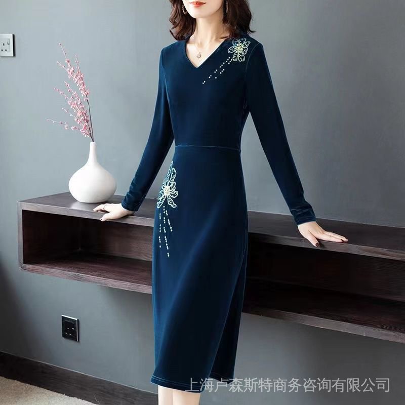 Đầm Nhung Thêu Tay Dài Phong Cách Retro Plus Size Thời Trang Xuân Thu Dành Cho Nữ 2022