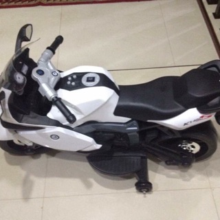 Xe moto điện BMW K1300S