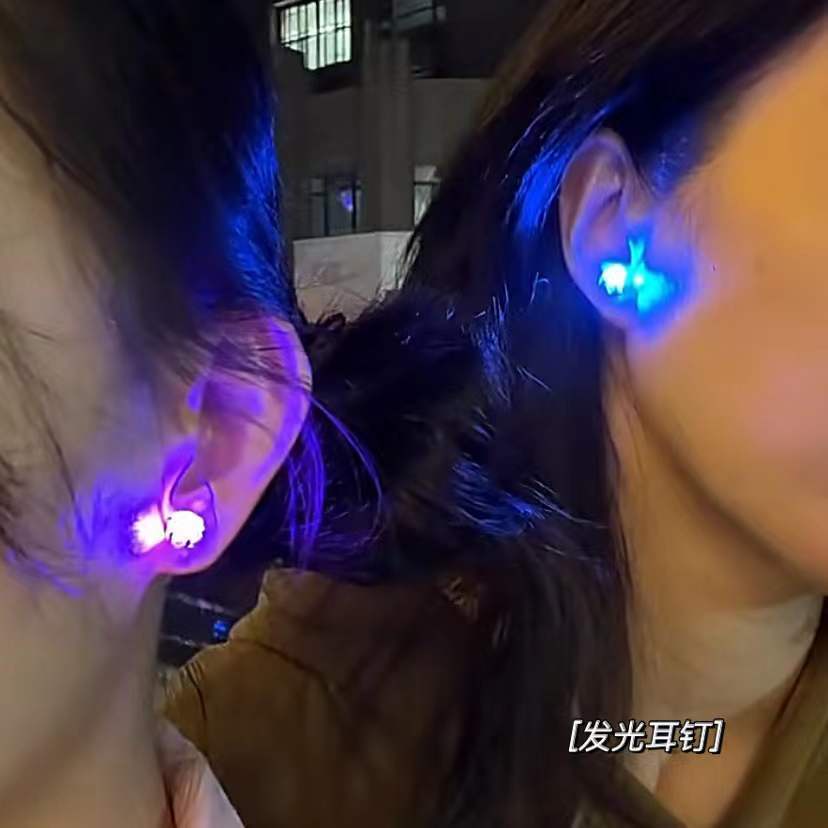 bông tai phát sáng Khuyên Tai Đèn Led Phát Sáng Phong Cách Hipster Hipster khuyên tai phát sáng nữ