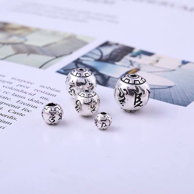 CHARM BẠC THÁI KHẮC OM MANI