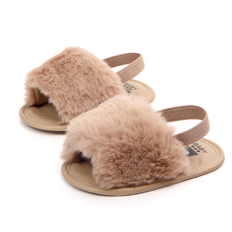 Giày sandal phối lông mềm mại cho bé