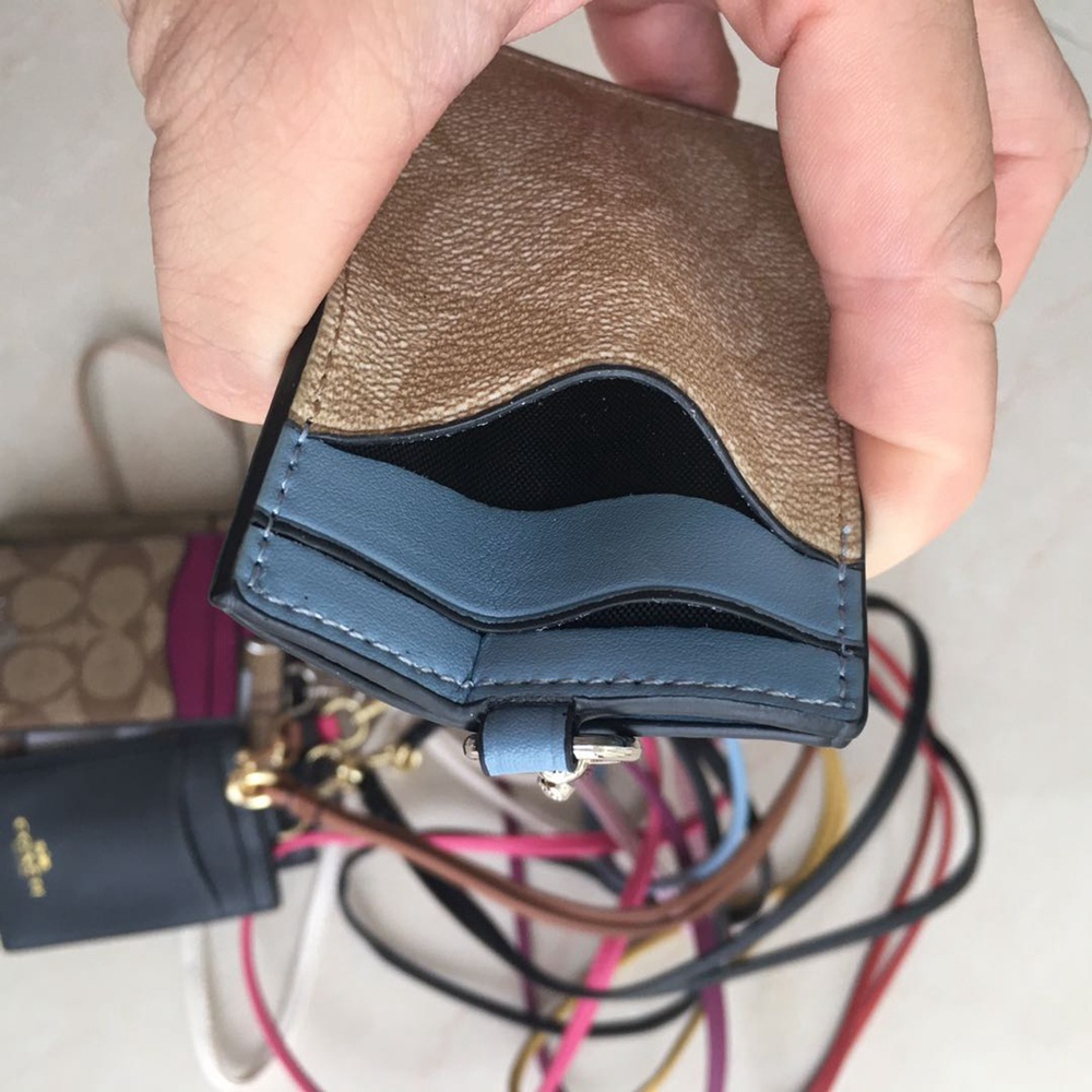 Coach Ví Da Đựng Thẻ Kèm Dây Đeo Tiện Dụng