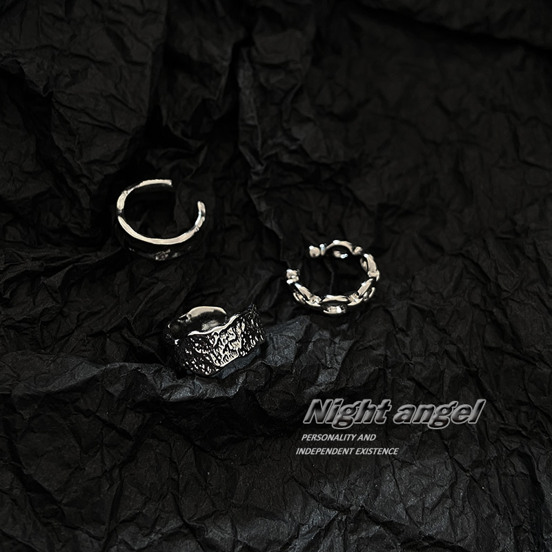 Khuyên tai bằng kim loại cá tính cho nữ