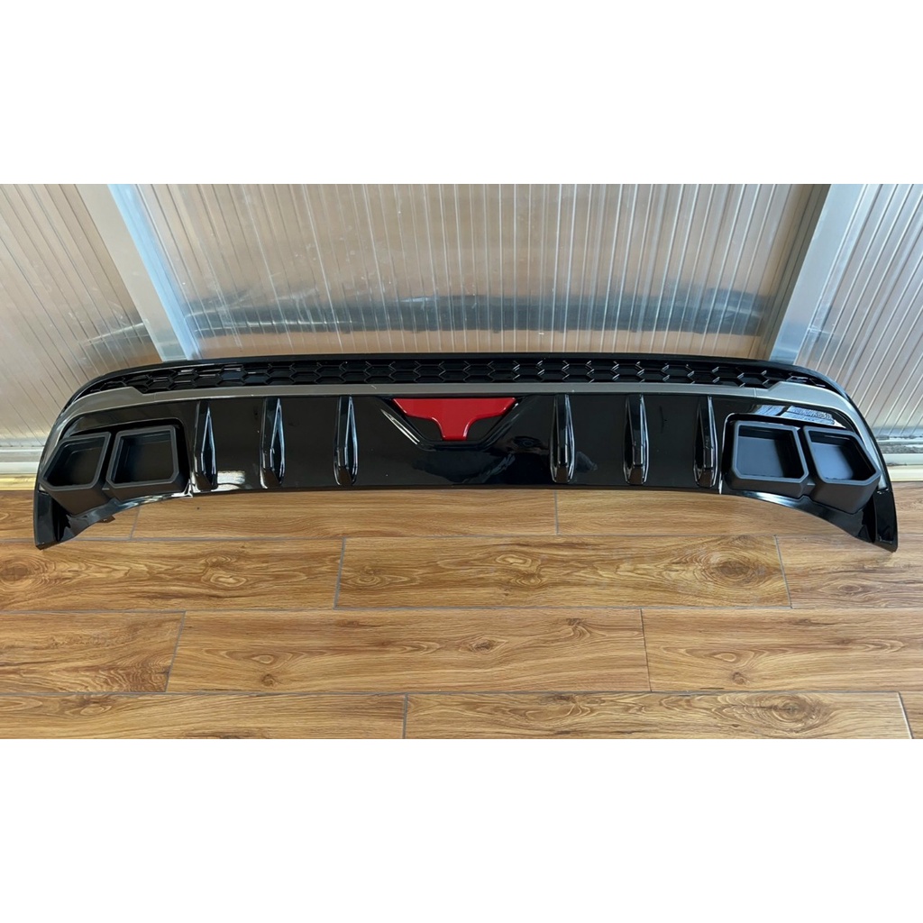 Lip chia po xe Hyundai Santafe 2022, Nhựa ABS cao cấp