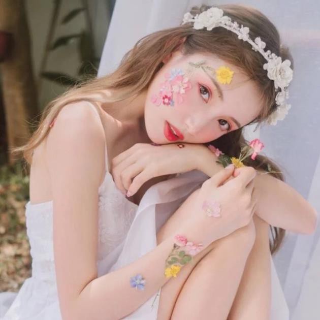 Keo dán mi giả trong suốt Eyelash Adhesive, Keo gắn mi giả độ bám dính siêu cao thiết kế nhỏ gọn