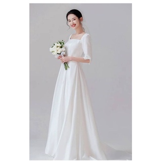 váy đi bàn, váy cưới chụp ảnh xoè dài, cổ vuông tay xẻ V