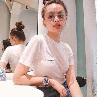 Áo thun thêu chữ ngực siêu mềm basic