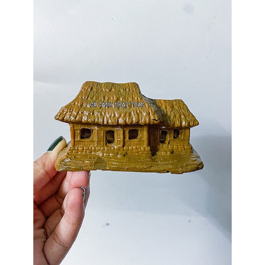 NHÀ LÁ NHỰA TRANG TRÍ HỒ CÁ NON BỘ DÀI 11X6X6CM