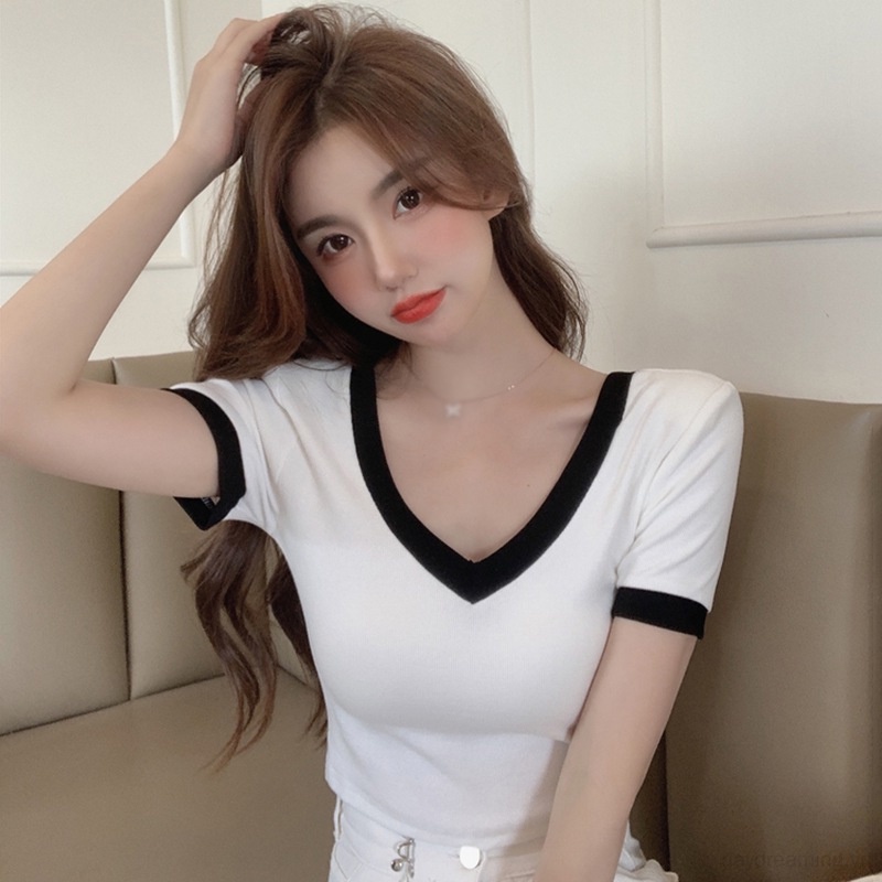 Áo Thun Nữ Tay Ngắn Cổ Chữ V Thời Trang Sành Điệu