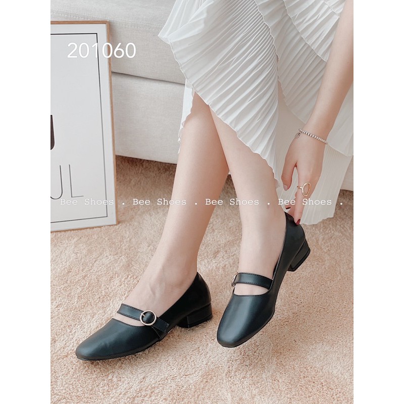BEESHOES - GIÀY BÚP BÊ NỮ MŨI VUÔNG QUAI NGANG KHUY TRÒN - GIÀY BÚP BÊ NỮ DA LÌ SẴN MÀU ĐEN - BE 201060