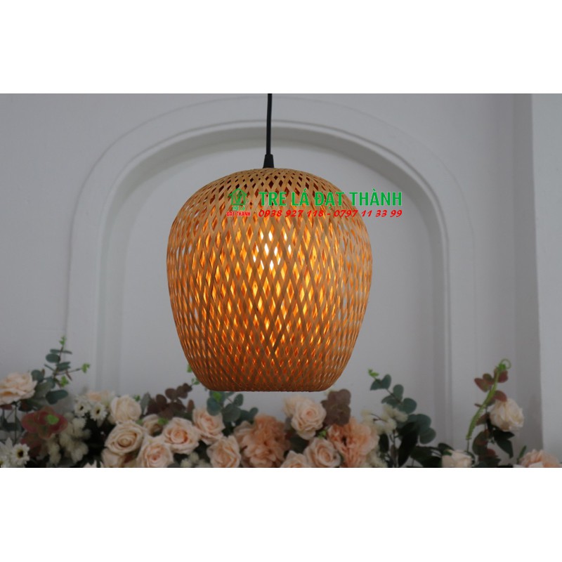 Đền mây tre đan trang trí không gian quán dễ dàng, mẫu đèn quả táo