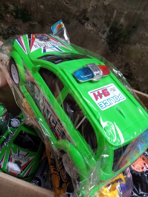 Đồ chơi xe cảnh sát cỡ to