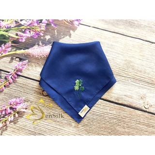 Khăn Mùi Xoa ( khăn tay) Thêu Tay Cỏ 4 Lá - Quà Tặng May Mắn