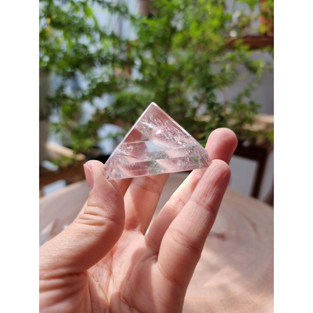 Kim tự tháp đá thach anh Trắng (Clear Quartz) làm Grid, thanh tẩy trong Tarot, Reiki, thiền định, phong thủy