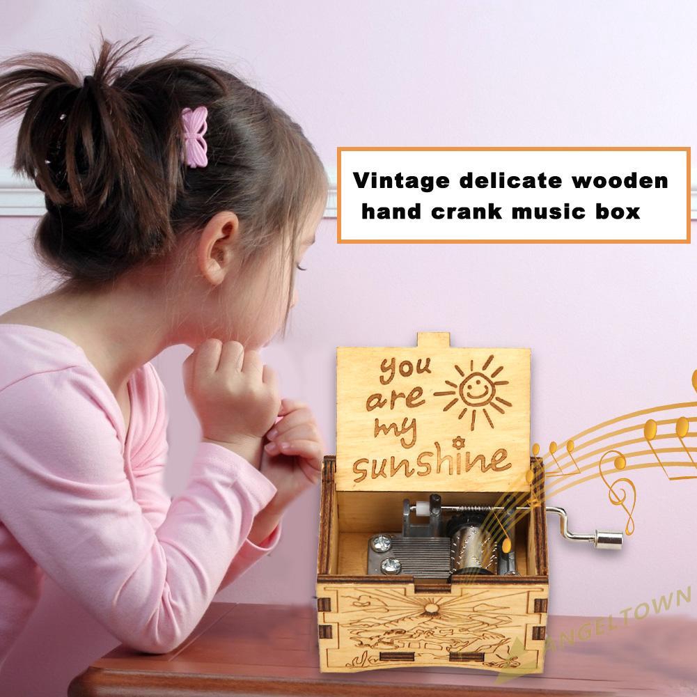 AN Retro Hand Cranked Music Box Wood Carved Kid Child Birthday Gift Home Decor