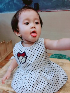 Set chấm bi đính gấu + quần đen