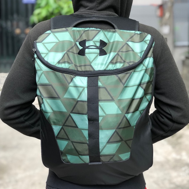 Balo Under Armour độc lạ