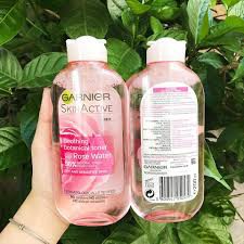 NƯỚC HOA HỒNG TONER GARNIER SKIN NATURALS 200ML