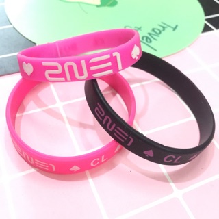 2 Vòng tay kpop 2NE1 30k->12k,vòng tay su 2NE1