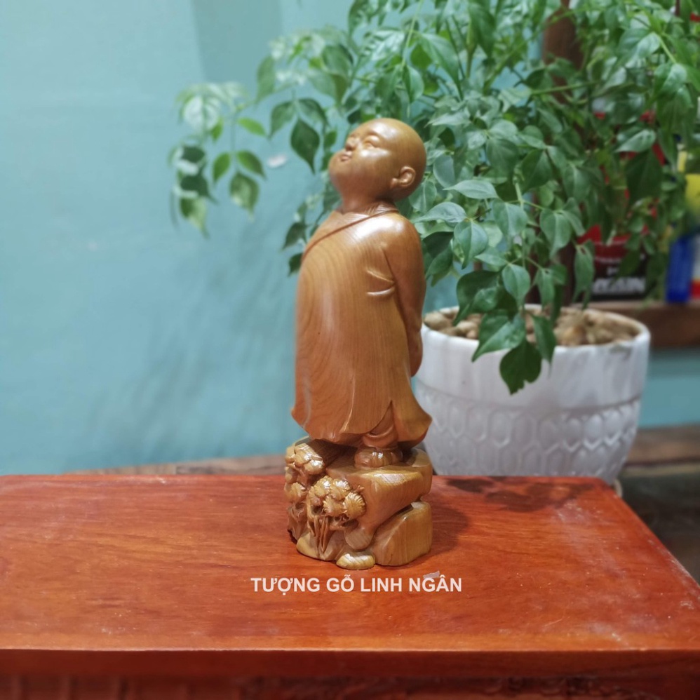 [GIA RE] Tượng tuỳ duyên gỗ bách cao 15cm