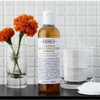 Nước cân bằng Kiehl’s Calendula Herbal Extract Toner Alcohol-free (250ml)