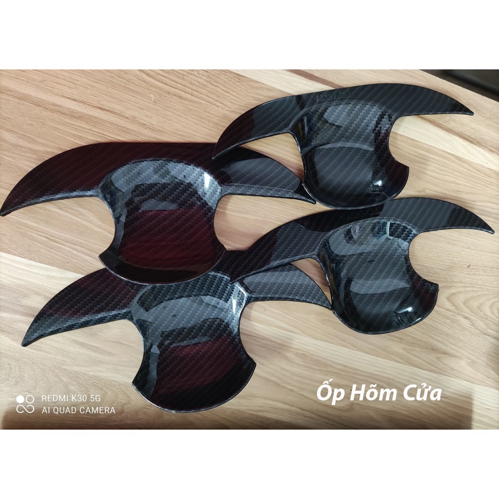 Ốp Tay Cửa Và Hõm Cửa Xe Toyota Cross 2021 2022 Vân Carbon Cao Cấp Chống xước tay cửa làm đẹp cho xe