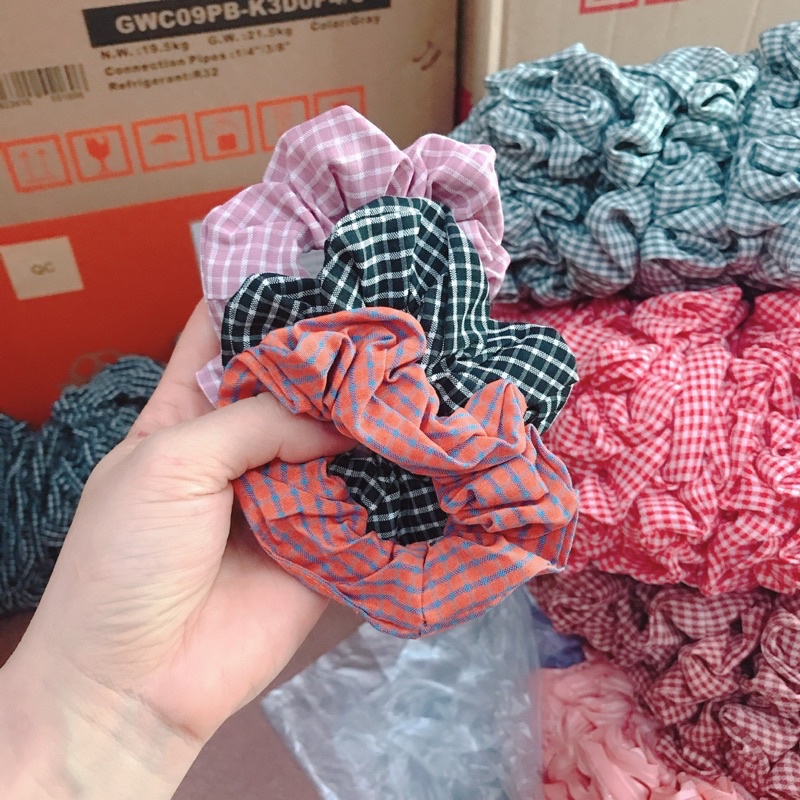 Sỉ  10 cột scrunchies caro đẹp giá rẻ