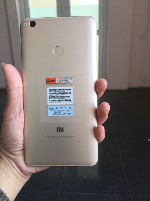 Điện thoại XiaomiI Mi Max 2 - 4Gb (Vàng)