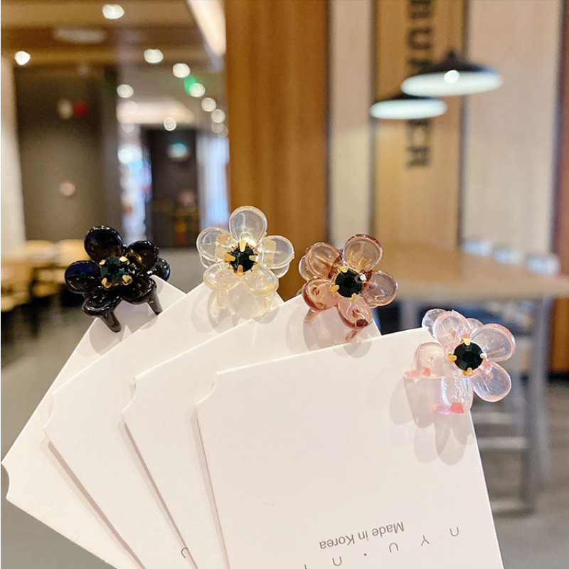 Kẹp tóc đính hoa thiết kế xinh xắn dễ thương cho nữ