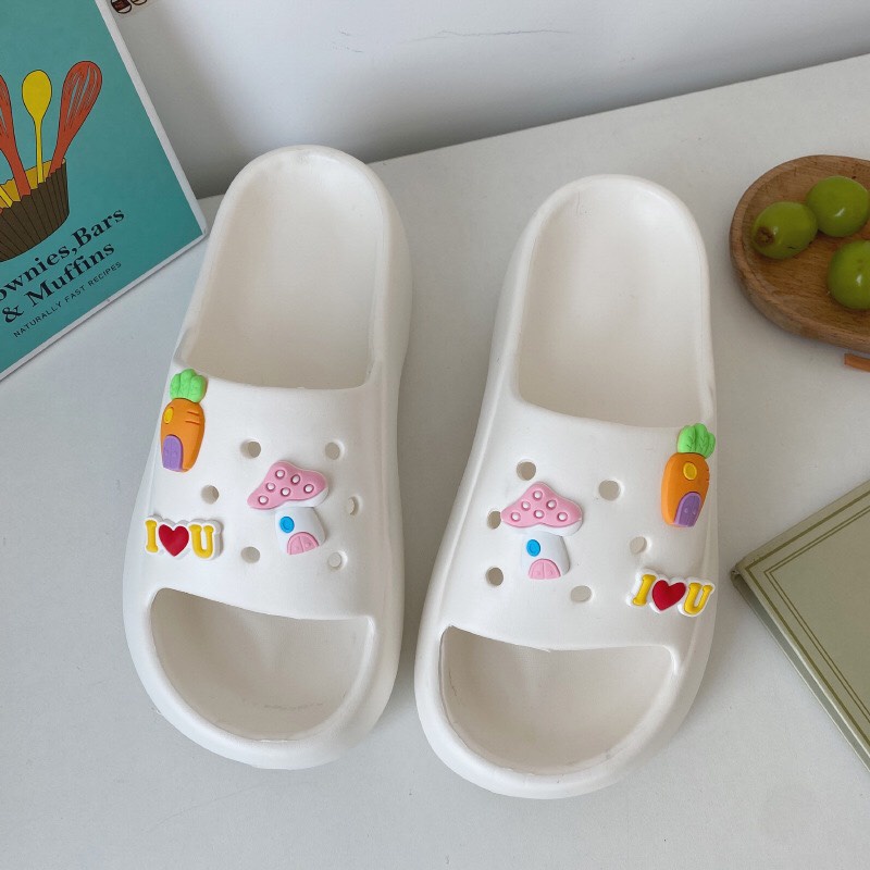 Dép bánh mì nữ đế cao 5cm-Dép ulzzang đính stickker đục lỗ thoáng khí chống trơn trượt DN886