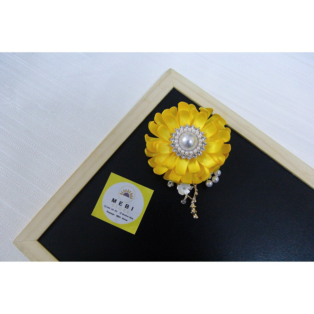 (ảnh thật 100%) Hoa cài áo handmade mẫu cúc vàng cành mai nhụy đá trai cao cấp