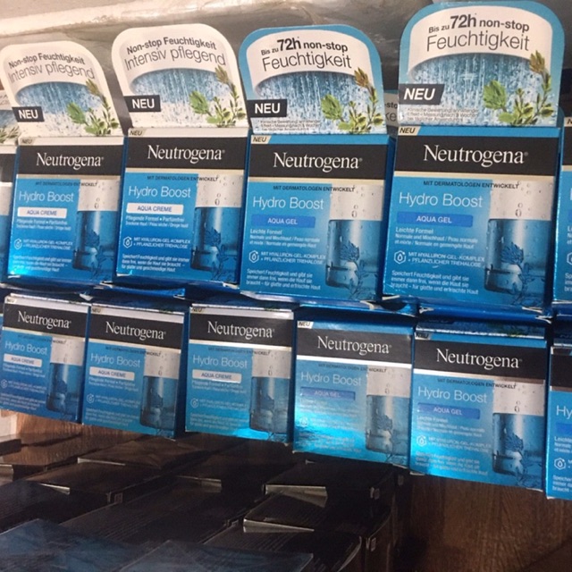 Dưỡng ẩm Neutrogena Hydro Boost Aqua Gel