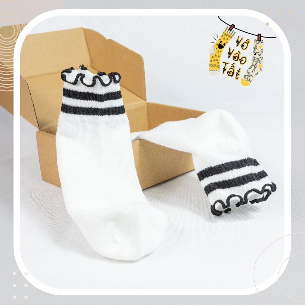 TẤT VỚ BÈO NHÚN CỔ NGẮN TRẮNG ĐEN CỔ ĐIỂN