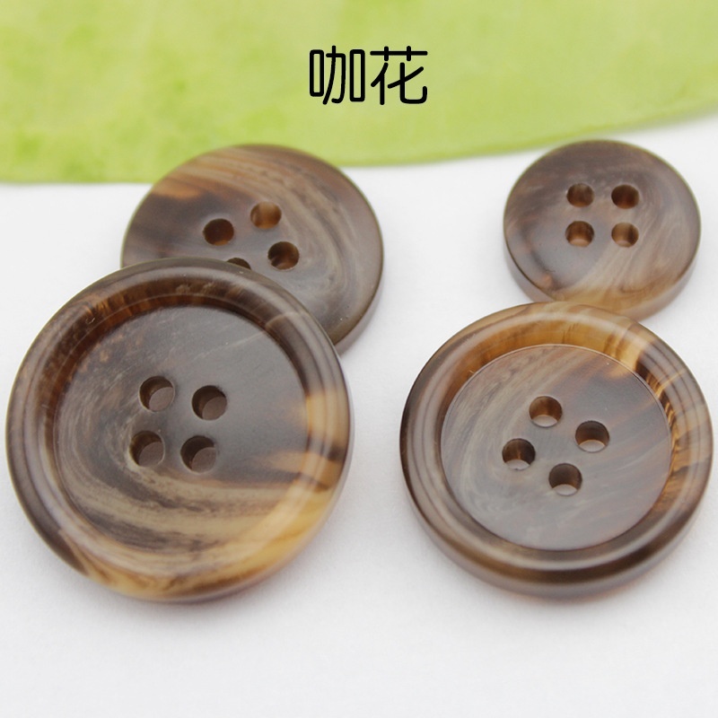 Set 50 Nút Nhựa 4 Lỗ 15-25mm Nhiều Màu Tiện Dụng