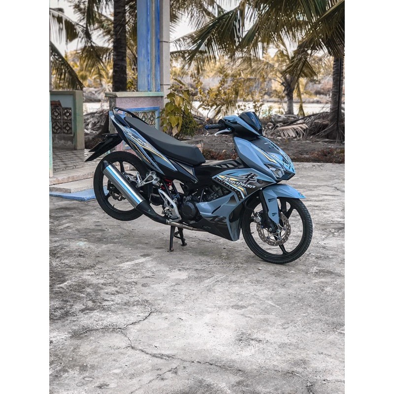 Tem Winner X xám xi măng - mẫu Hayabusa cực hot 2021