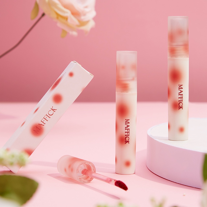 Son Môi Dưỡng Ẩm Không Dính Cốc Dễ Lên Màu