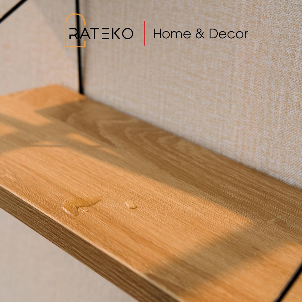 Kệ gỗ treo tường, trang trí không cần khoan RATEKO có móc treo thép sơn tĩnh điện dễ dàng lắp đặt cho quán Cafe,Homestay