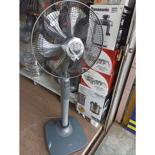 Quạt cây Phong Lan 7 cánh ( không khiển ) có khiển mới