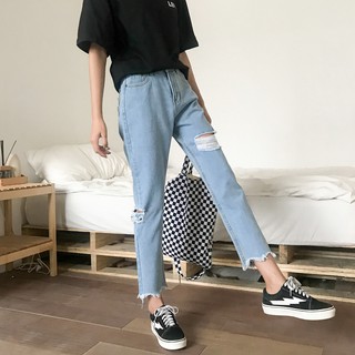 Quần jeans nữ rách gối phong cách Hàn Quốc