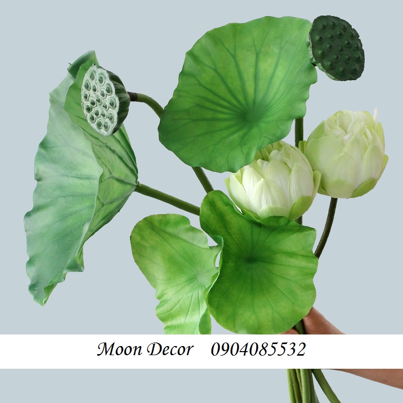 Hoa sen lụa mang bình an đến mọi nhà