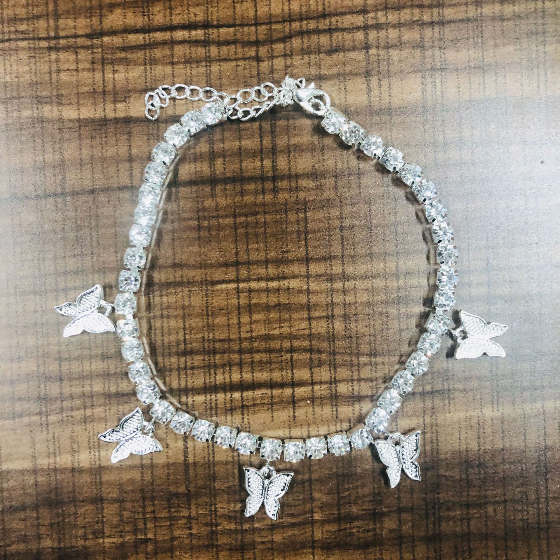 BUTTERFLY CREATIVE Lắc Chân Đính Đá Hình Bướm Xinh Xắn Dành Cho Nữ | BigBuy360 - bigbuy360.vn