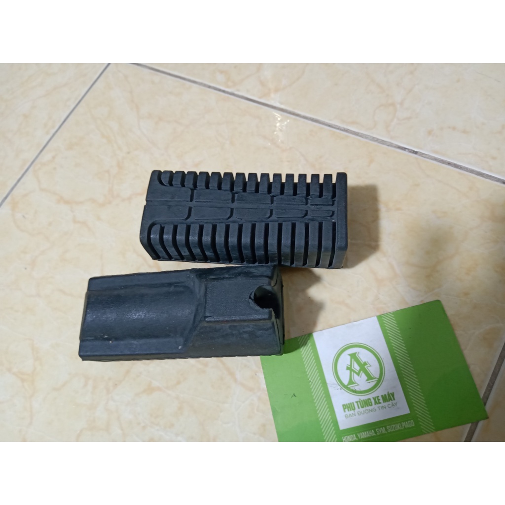Cao su để chân trước Sirius Yamaha