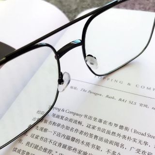 Kính giả cận gọng vuông
