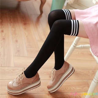 Vớ dài qua gối 3 đường kẻ sọc trắng đen phong cách preppy Nhật Bản cho nữ sinh 